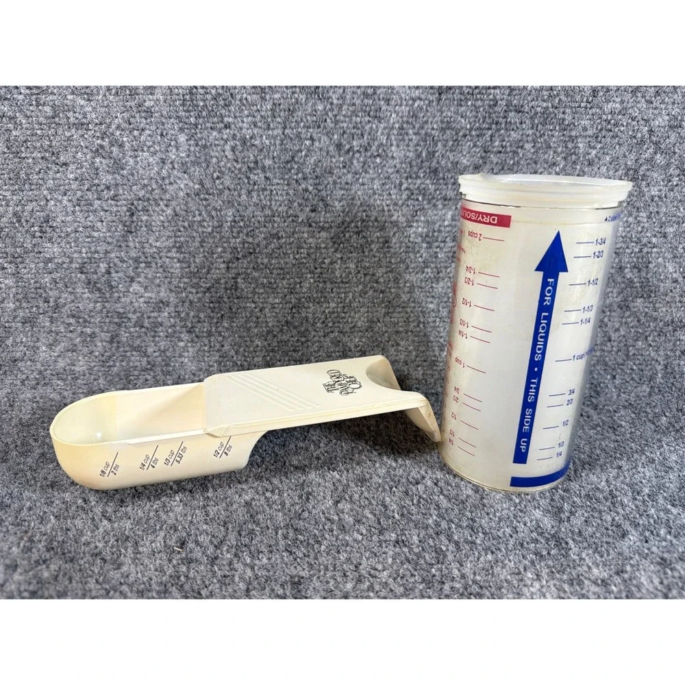 Pampered Chef 2 Cup Measure All Cup and Adjustable Measuring Scoop Set Cream